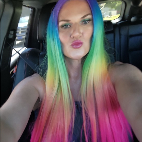 Meet your Posher, Michele - Picture 2 of 6